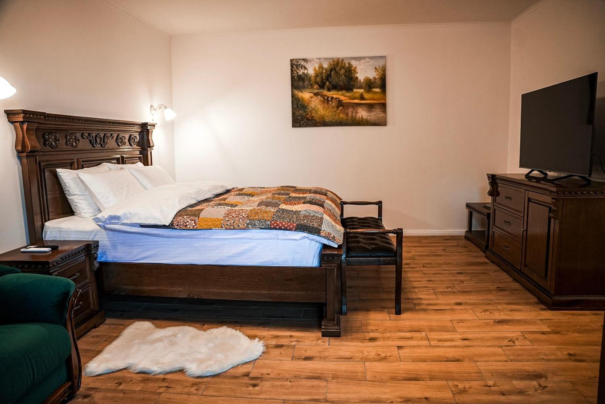 Boutique Marlen Bed and Breakfast Ghimbav Exteriör bild