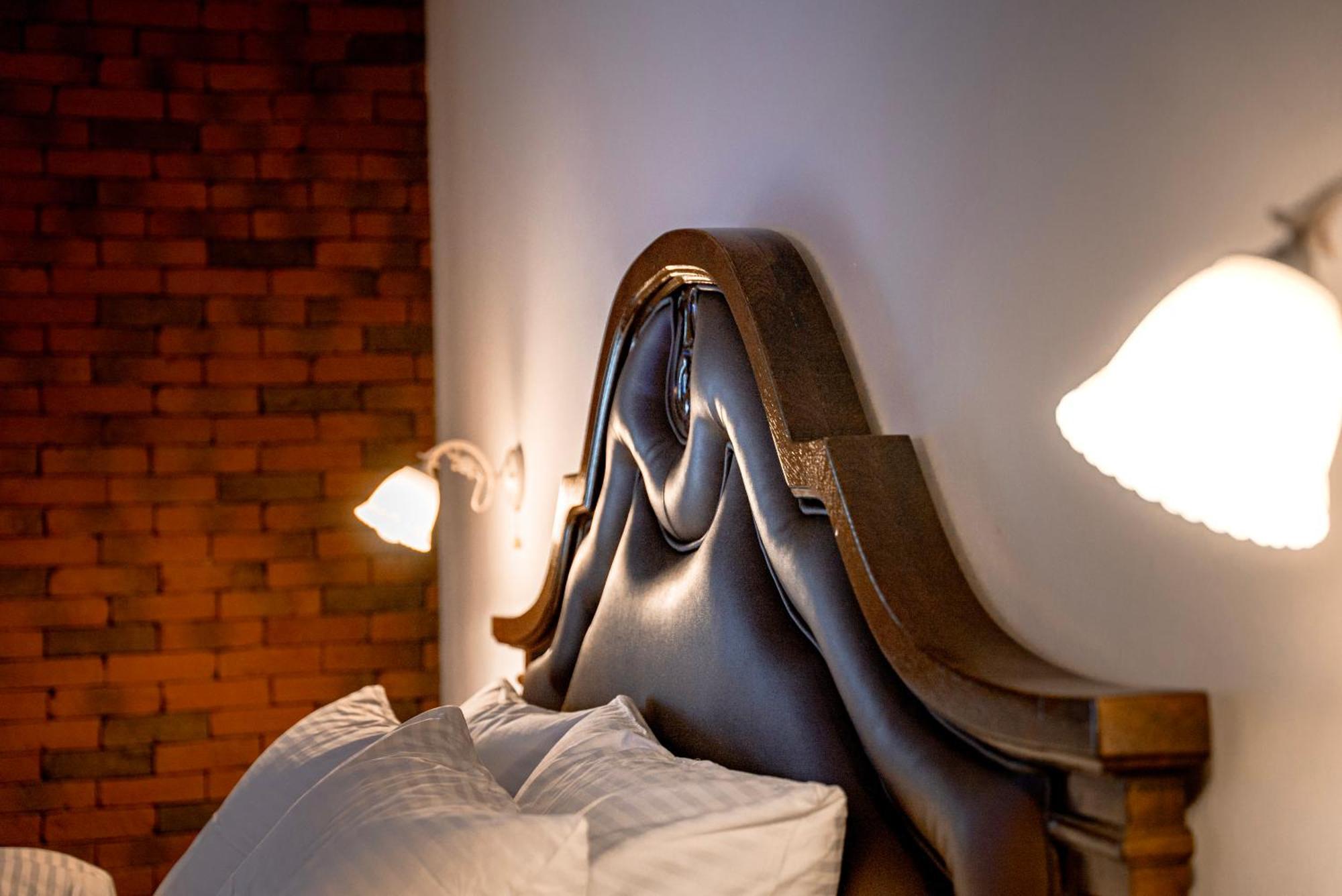 Boutique Marlen Bed and Breakfast Ghimbav Exteriör bild