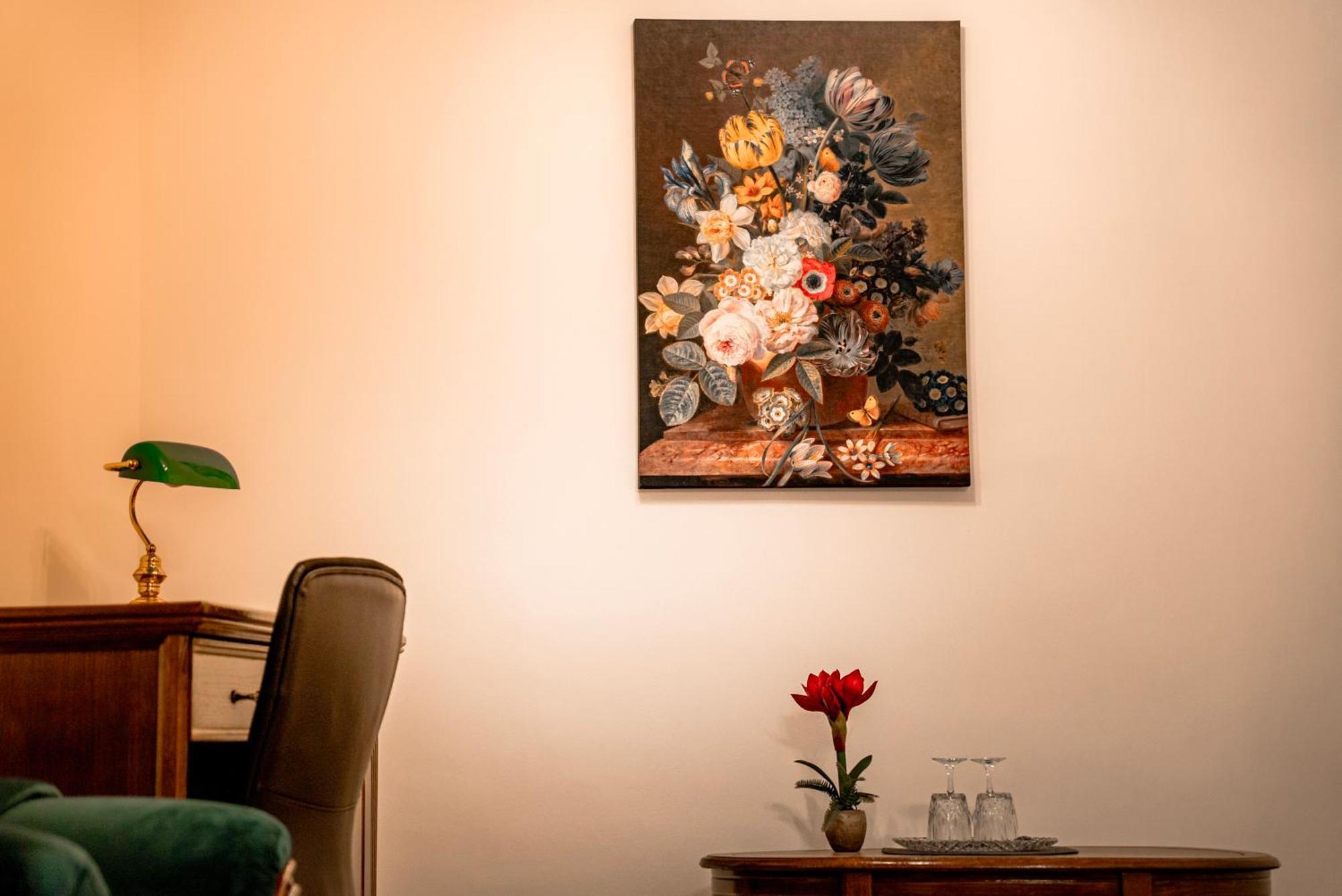 Boutique Marlen Bed and Breakfast Ghimbav Exteriör bild