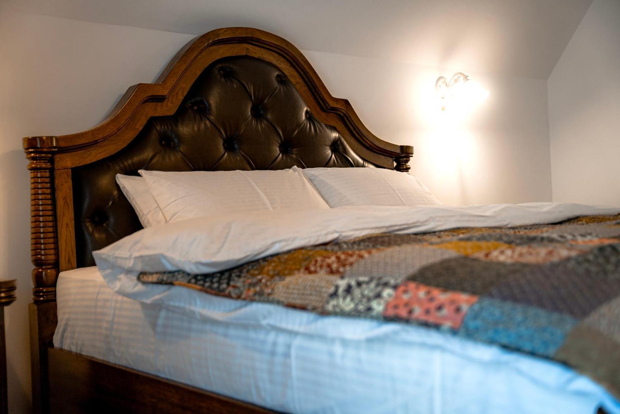 Boutique Marlen Bed and Breakfast Ghimbav Exteriör bild