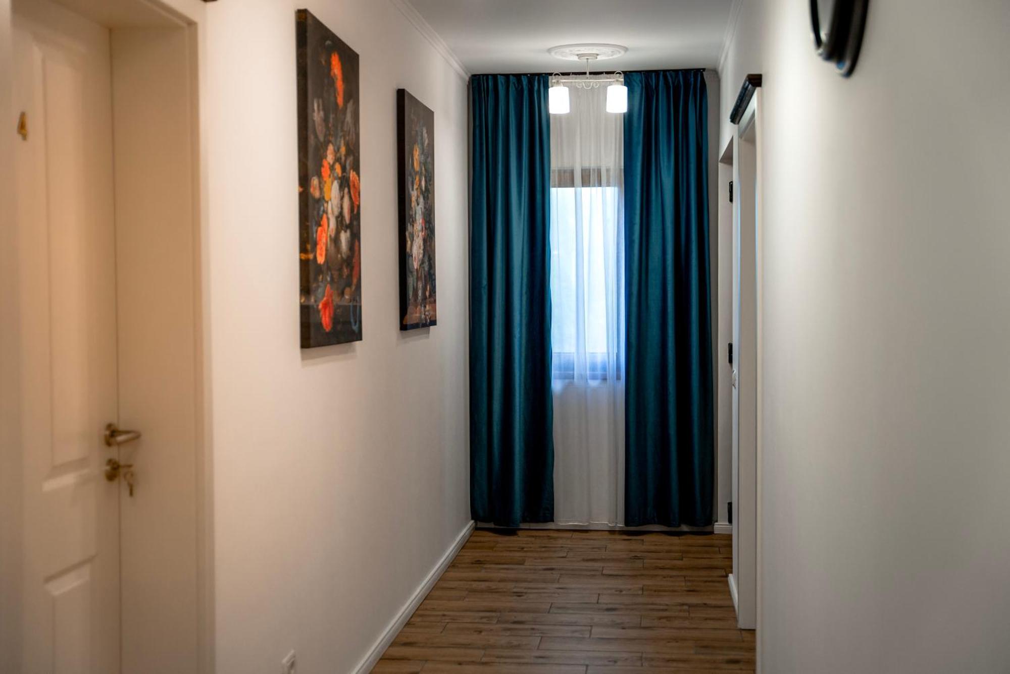 Boutique Marlen Bed and Breakfast Ghimbav Exteriör bild