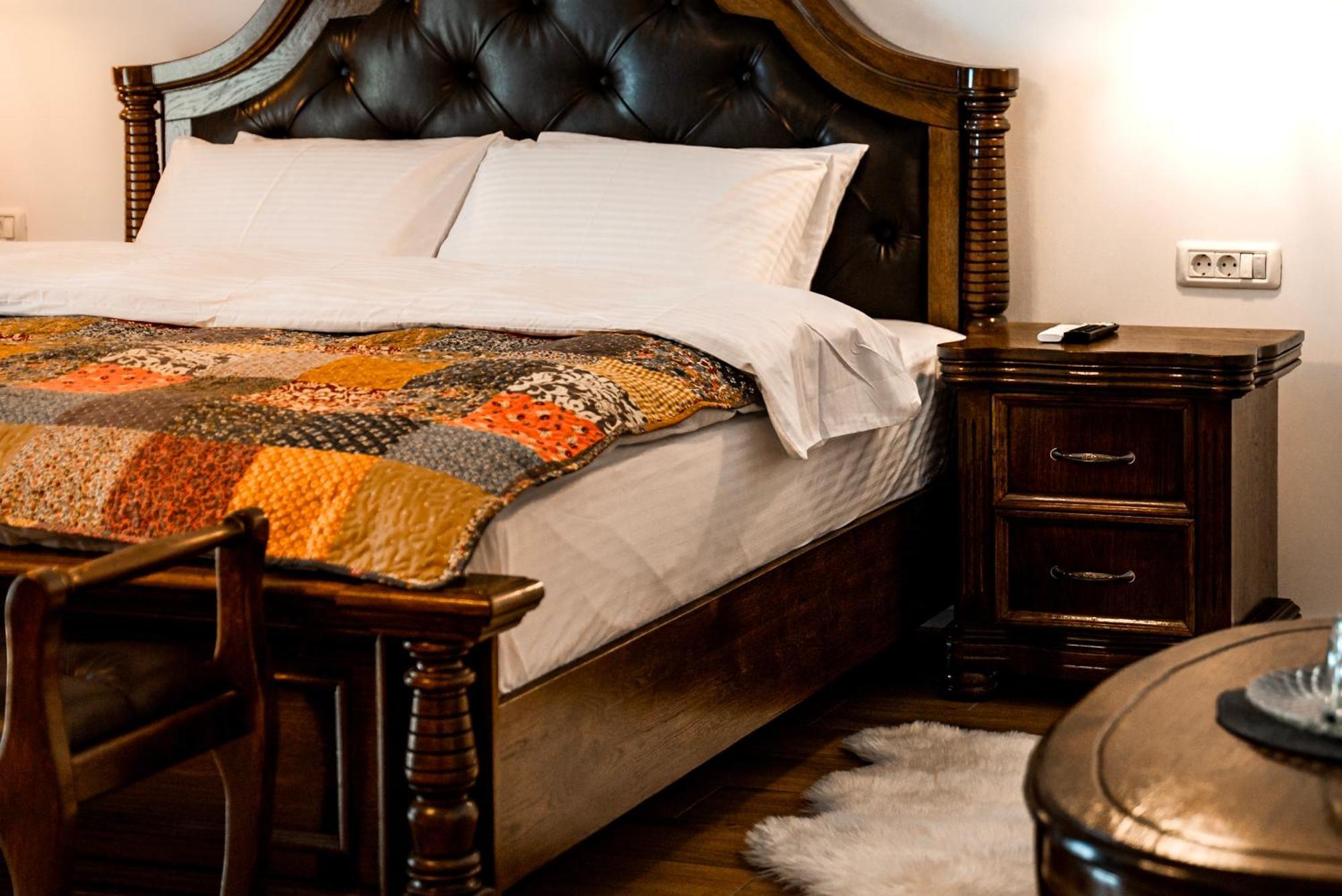 Boutique Marlen Bed and Breakfast Ghimbav Exteriör bild